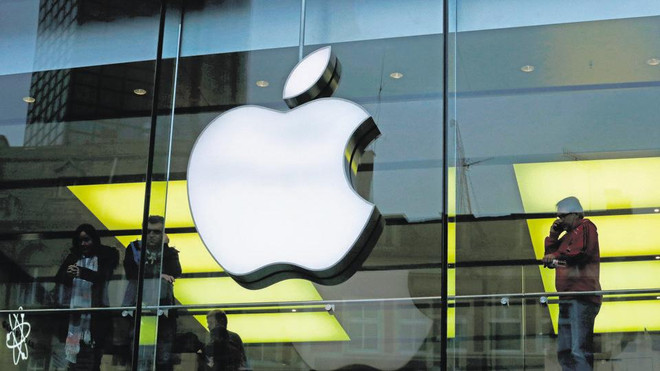 Ảnh minh họa. (Nguồn: Reuters) Apple có thể vỡ kế hoạch sản xuất mẫu iPhone SE2 giá rẻ mới ảnh 1