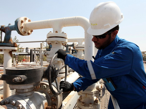 Giá dầu tiếp tục giảm nhờ triển vọng đảm phán hạt nhân Iran ảnh 1