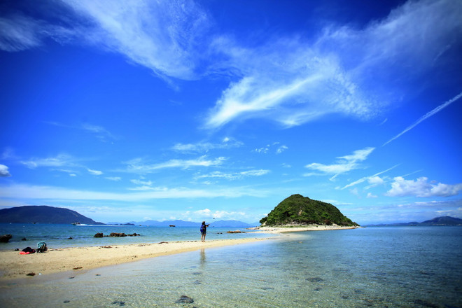 [Photo] Mê mẩn với con đường trên biển "hot nhất" mùa Hè này ảnh 6