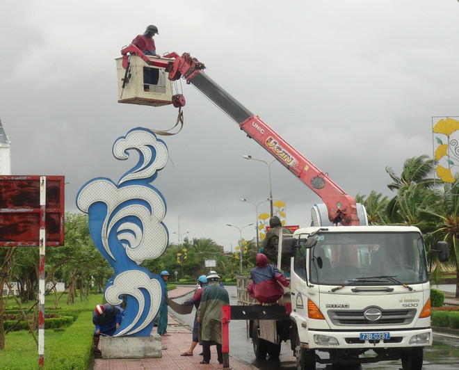 Quảng Bình: Mưa lũ làm 2 người chết, mất tích và chia cắt nhiều hộ dân ảnh 1