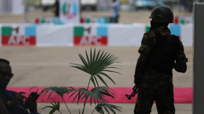 Nigeria, Nam Phi tăng cường an ninh sau các cảnh báo nguy cơ khủng bố ảnh 1