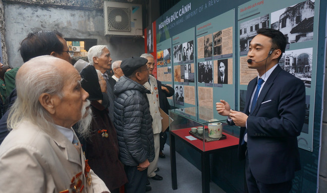 Khai mạc trưng bày chuyên đề về nhà cách mạng Nguyễn Đức Cảnh ảnh 1