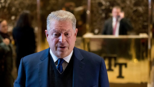 Ông Trump tham vấn cựu Phó Tổng thống Mỹ Al Gore về biến đổi khí hậu ảnh 1