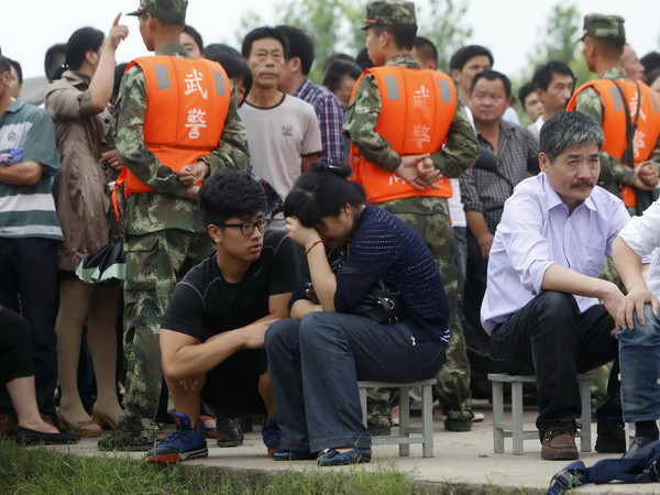 Vụ chìm tàu ở sông Dương Tử ảnh hưởng tới du lịch Trung Quốc ảnh 1