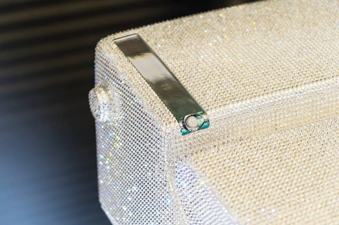 [Photo] Chiêm ngưỡng chiếc bồn cầu đắt giá nhất hành tinh ảnh 2