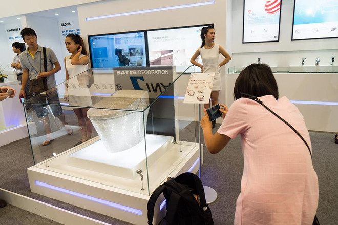 [Photo] Chiêm ngưỡng chiếc bồn cầu đắt giá nhất hành tinh ảnh 3