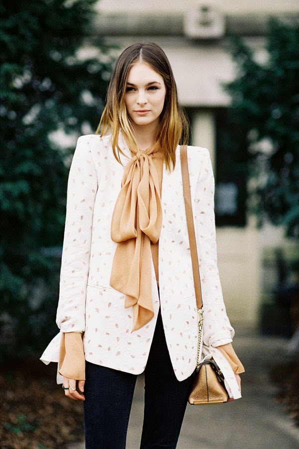 Nhìn xu hướng, dọn tủ đồ sẵn sàng cho mùa Thu Đông đang tới gần ảnh 8