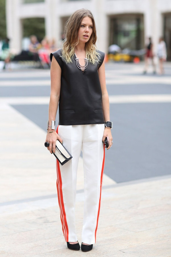 Nhìn xu hướng, dọn tủ đồ sẵn sàng cho mùa Thu Đông đang tới gần ảnh 4