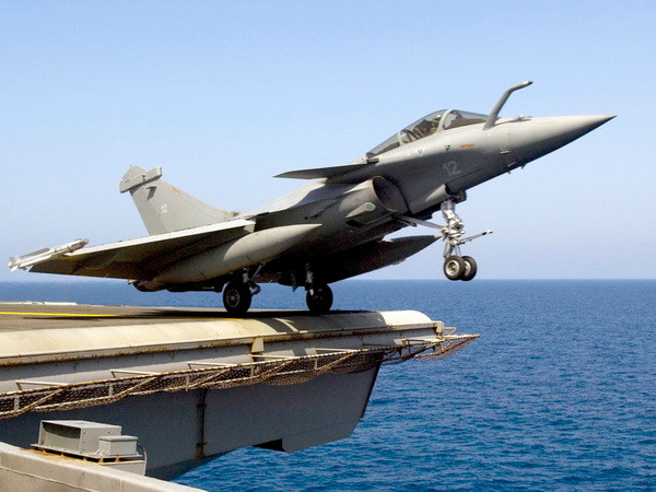 Tổng thống Pháp sẽ ký thỏa thuận bán máy bay chiến đấu cho Qatar ảnh 1