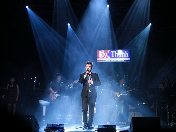 [Video] Đêm nhạc live streaming của Đinh Mạnh Ninh gây tiếng vang ảnh 1