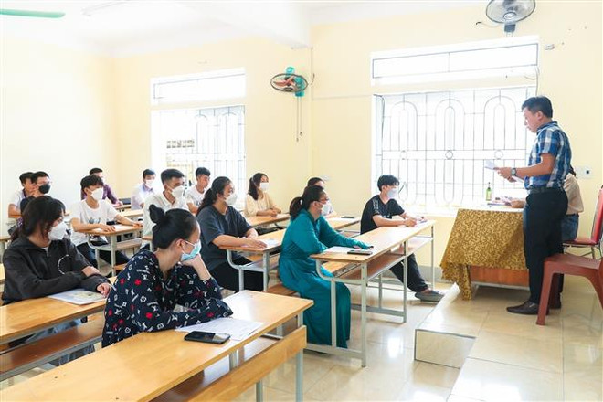 Thi tốt nghiệp THPT: Thí sinh có mặt đúng giờ, sẵn sàng cho giờ "G" ảnh 2