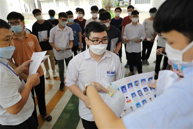 Sáng 15/7/2022, hơn 7.000 thí sinh bước vào kỳ thi đánh giá tư duy của Đại học Bách Khoa. (Ảnh: Thanh Tùng/TTXVN) Kỳ thi đánh giá tư duy của ĐH Bách khoa: Sẽ không có “mưa” điểm 9, 10 ảnh 1