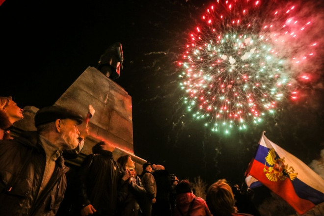 Nga và Crimea tưng bừng bắn pháo hoa ăn mừng sáp nhập ảnh 6