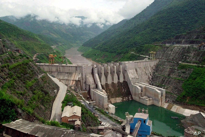 Hạn hán và những dự án đập thủy điện đang bức tử sông Mekong ảnh 1