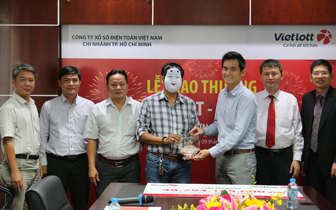 Khách "mở hàng" giải Jackpot năm 2017 đã nhận gần 44 tỷ đồng ảnh 1