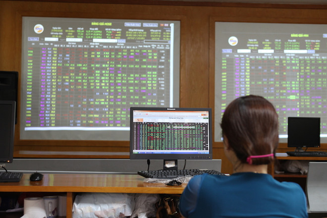 Hai sàn niêm yết đồng loạt nhuộm sắc xanh sau kỳ nghỉ lễ 2/9 ảnh 1