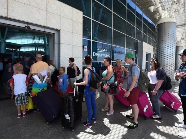 Cha của tên khủng bố Tunisia tiết lộ chuyện con bị "tẩy não" ảnh 2