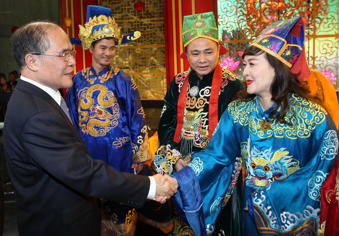 Chủ tịch Quốc hội Nguyễn Sinh Hùng gặp gỡ các Táo quân 2015 ảnh 1