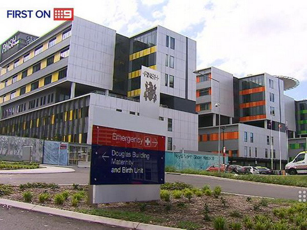 Người đàn ông "bị bỏ rơi" trong toilet bệnh viện gần 1 ngày ảnh 1