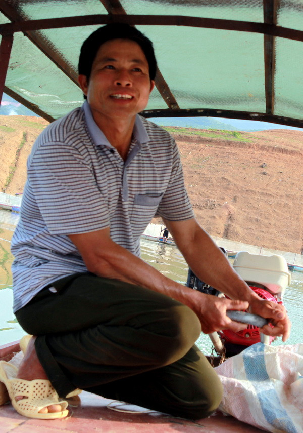 Lên Tây Bắc ngắm sông Đà đẹp hiền hòa trong mùa nước cạn ảnh 10