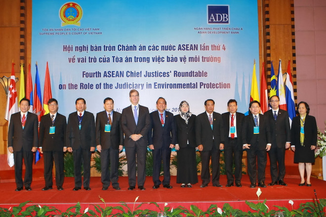 Việt Nam tổ chức hội nghị bàn tròn chánh án ASEAN lần thứ 4 ảnh 1