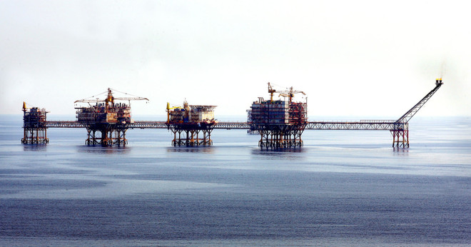 [Photo] Khai thác dầu khí trên giàn khoan Vietsovpetro ảnh 2