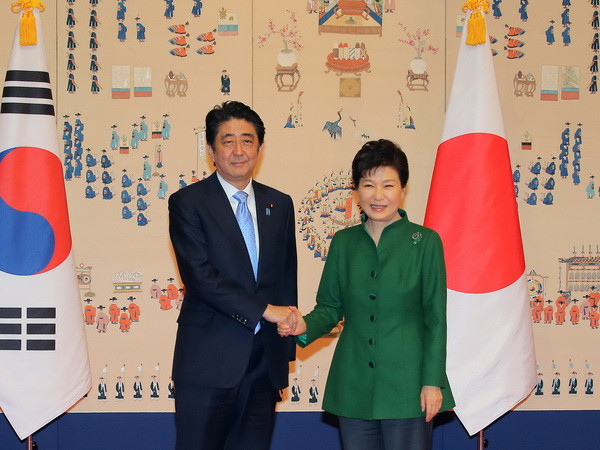 Nhật Bản và Hàn Quốc hợp tác đối phó với vấn đề tên lửa của Triều Tiên ảnh 1
