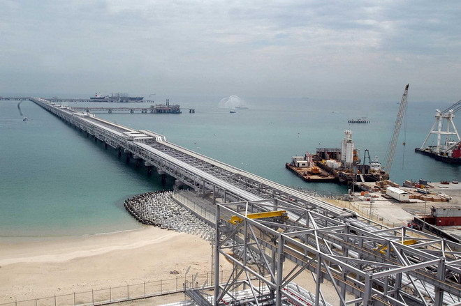Nhà máy lọc dầu lớn nhất Kuwait. Ảnh minh họa. (Nguồn: AFP/TTXVN) Nguồn cung dầu có thể bị gián đoạn vì bất ổn chính trị tại Libya ảnh 1