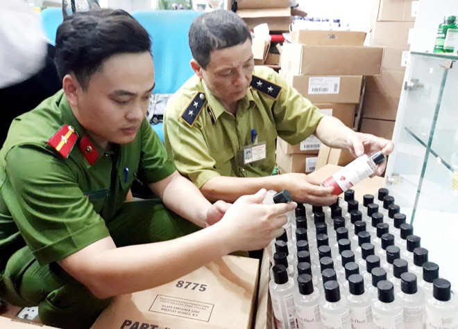 Xử phạt hành chính 12 cơ sở vi phạm về an toàn thực phẩm ảnh 1