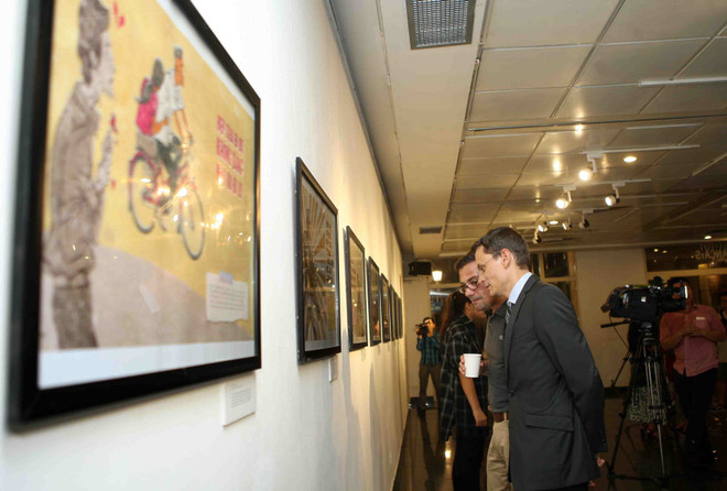 Công chúng hứng thú với triển lãm “Thương nhớ thời bao cấp” ảnh 1