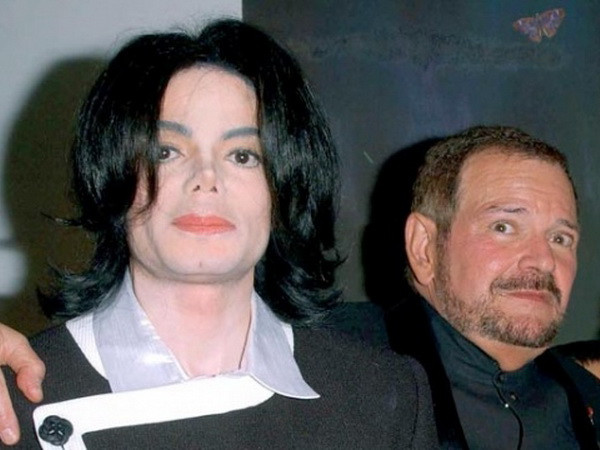 Bác sĩ thẩm mỹ từng điều trị cho Michael Jackson qua đời ảnh 1