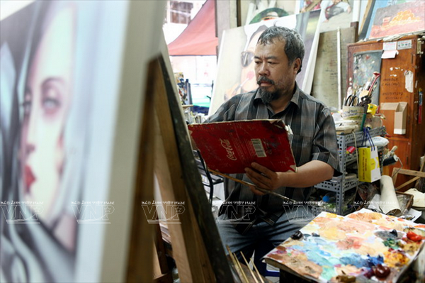 Trần Anh Trụ - "Vua" chép tranh tại Thành phố Hồ Chí Minh ảnh 1