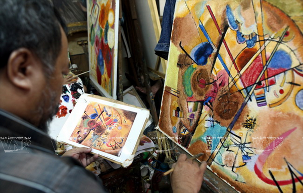 Trần Anh Trụ - "Vua" chép tranh tại Thành phố Hồ Chí Minh ảnh 3