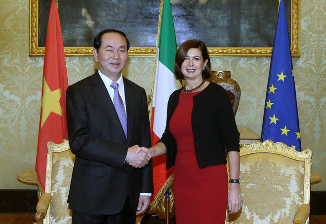 Chủ tịch nước Trần Đại Quang hội kiến với Chủ tịch Hạ viện Cộng hòa Italy Laura Boldrini. (Ảnh: Nhan Sáng/TTXVN) Chủ tịch nước Trần Đại Quang hội kiến lãnh đạo Quốc hội Italy ảnh 1