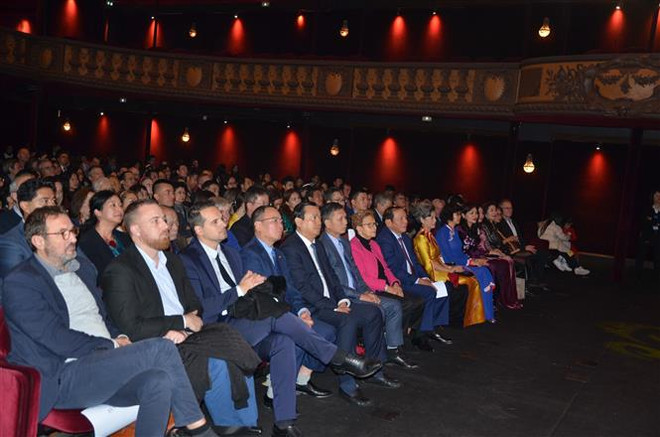 viet nam_phap_van hoa_3.jpg