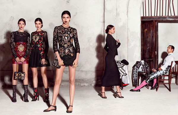 Cuộc đổ bộ của những chiến dịch thời trang Xuân Hè 2015 ấn tượng ảnh 11