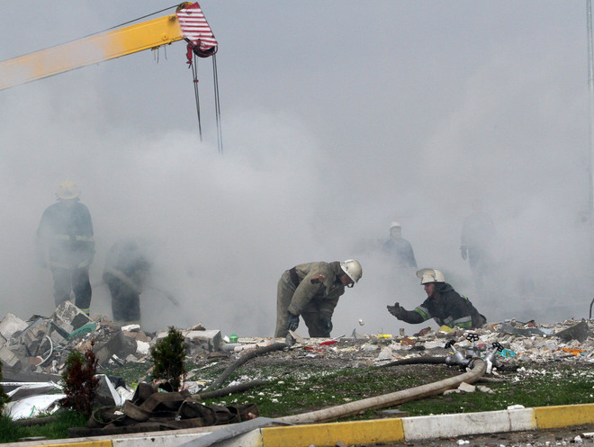 [Photo] 6 người chết trong vụ nổ trạm khí đốt tại Ukraine ảnh 2