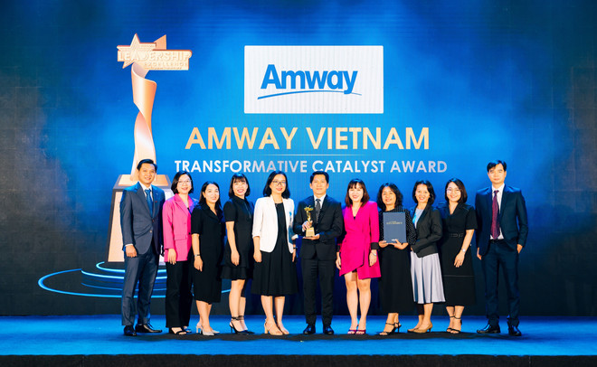 Ban Giám đốc Amway Việt Nam được vinh danh Giải thưởng "Đội ngũ Lãnh đạo Đột phá." Amway lần thứ tư nhận Giải thưởng "Nơi làm việc tốt nhất châu Á" ảnh 2