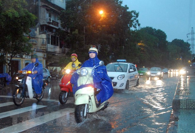 Đêm 3/5, các khu vực trên cả nước có mưa rào và dông ảnh 1