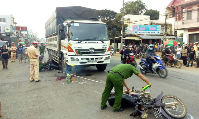 Lâm Đồng: Liên tiếp xảy ra tai nạn giao thông trên quốc lộ 20 ảnh 1