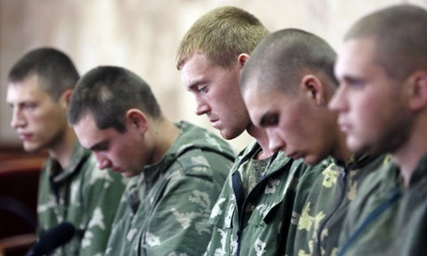 Nga và Ukraine tiến hành trao đổi tù binh tại biên giới hai nước ảnh 1