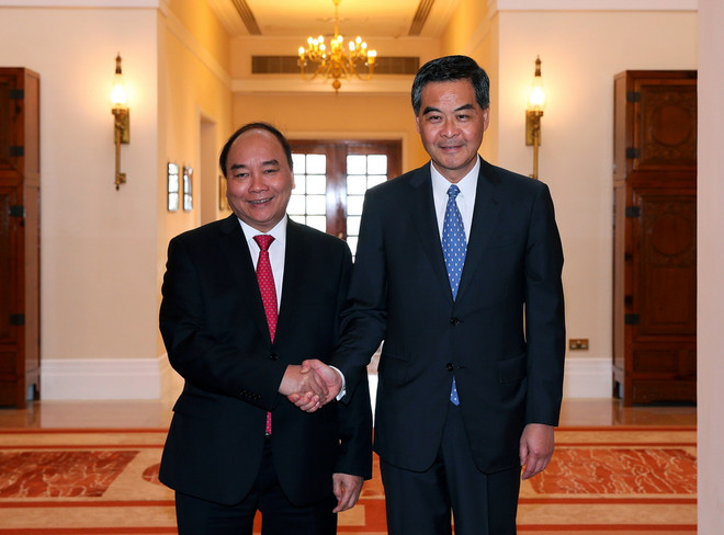 Thủ tướng hội kiến Trưởng khu hành chính đặc biệt Hong Kong ảnh 1