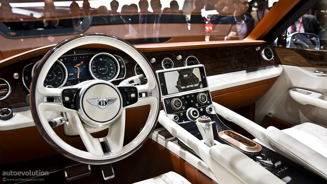 Thương hiệu xe hạng sang Bentley sắp ra mắt mẫu SUV đầu tiên ảnh 1