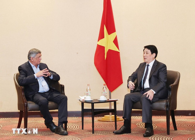 ttxvn_chu tich nuoc luong cuong_tiep chu tich dang cong san chile (3).jpg