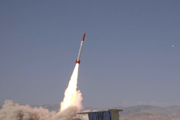 Iran phóng thành công tàu kéo không gian chế tạo trong nước ảnh 1