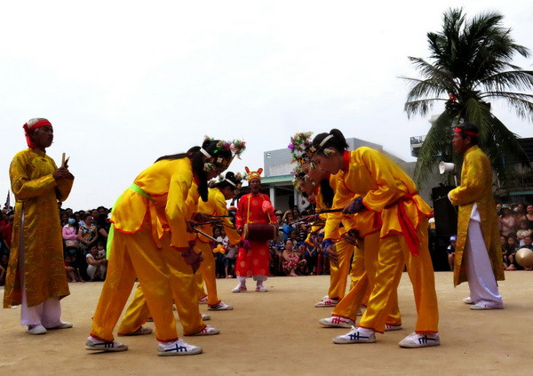 Ngư dân Quảng Ngãi háo hức tham gia lễ ra quân nghề cá đầu năm ảnh 2