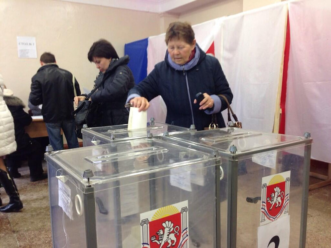 Quốc hội Crimea phê chuẩn kết quả trưng cầu vào ngày mai ảnh 1