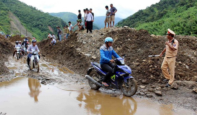 Lai Châu: Mưa lũ làm 3 người chết và mất tích, giao thông bị tắc nghẽn ảnh 1