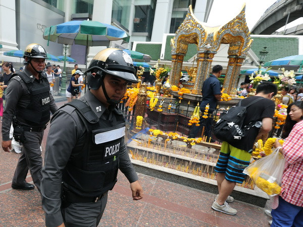 Thái Lan thiết lập các chốt kiểm soát ở thủ đô trước cảnh báo đánh bom ảnh 1