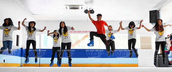 Trượt băng nghệ thuật Việt Nam Funclub - điểm đến thú vị của giới trẻ ảnh 1